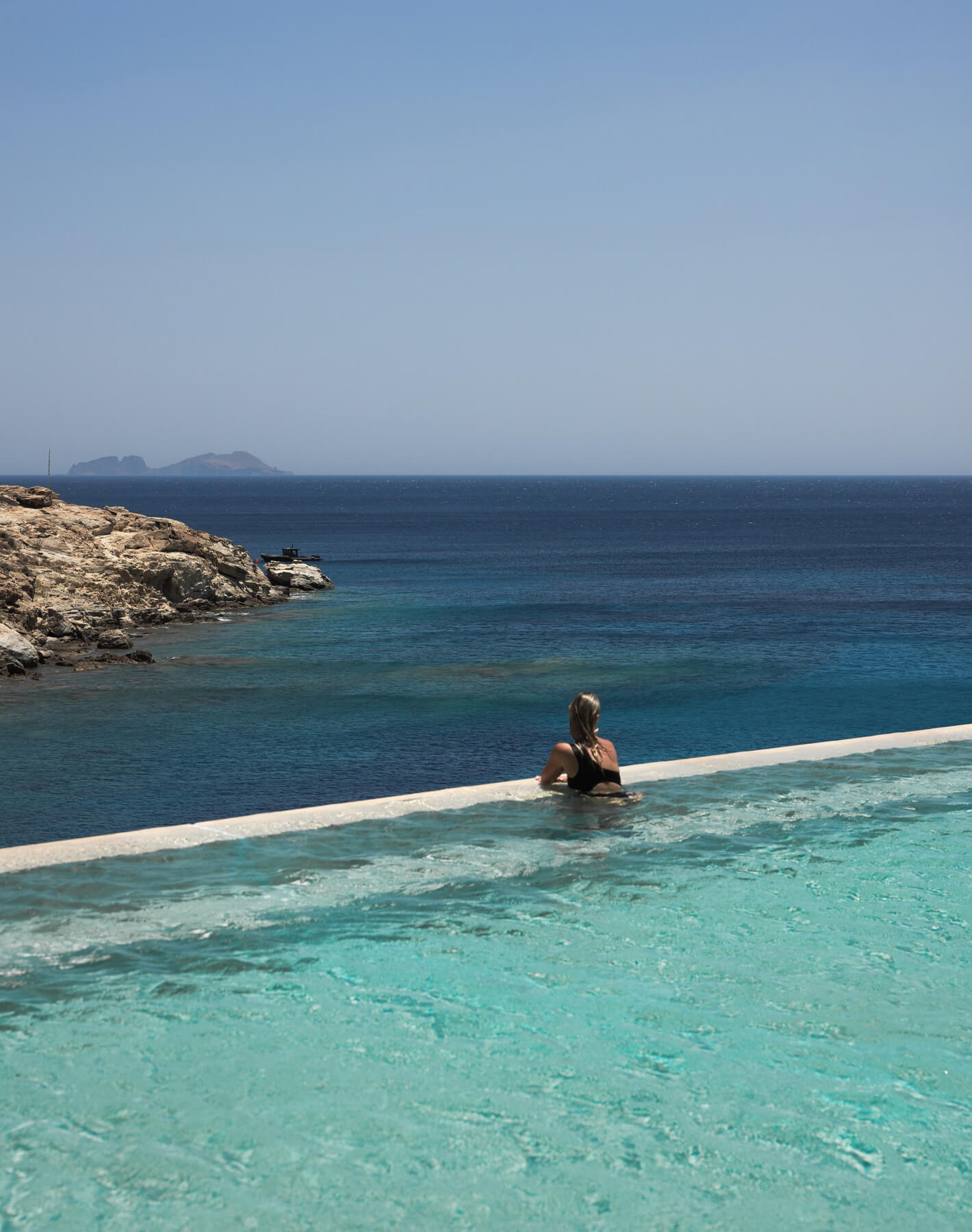 Cali Mykonos 130m Infinity Pool