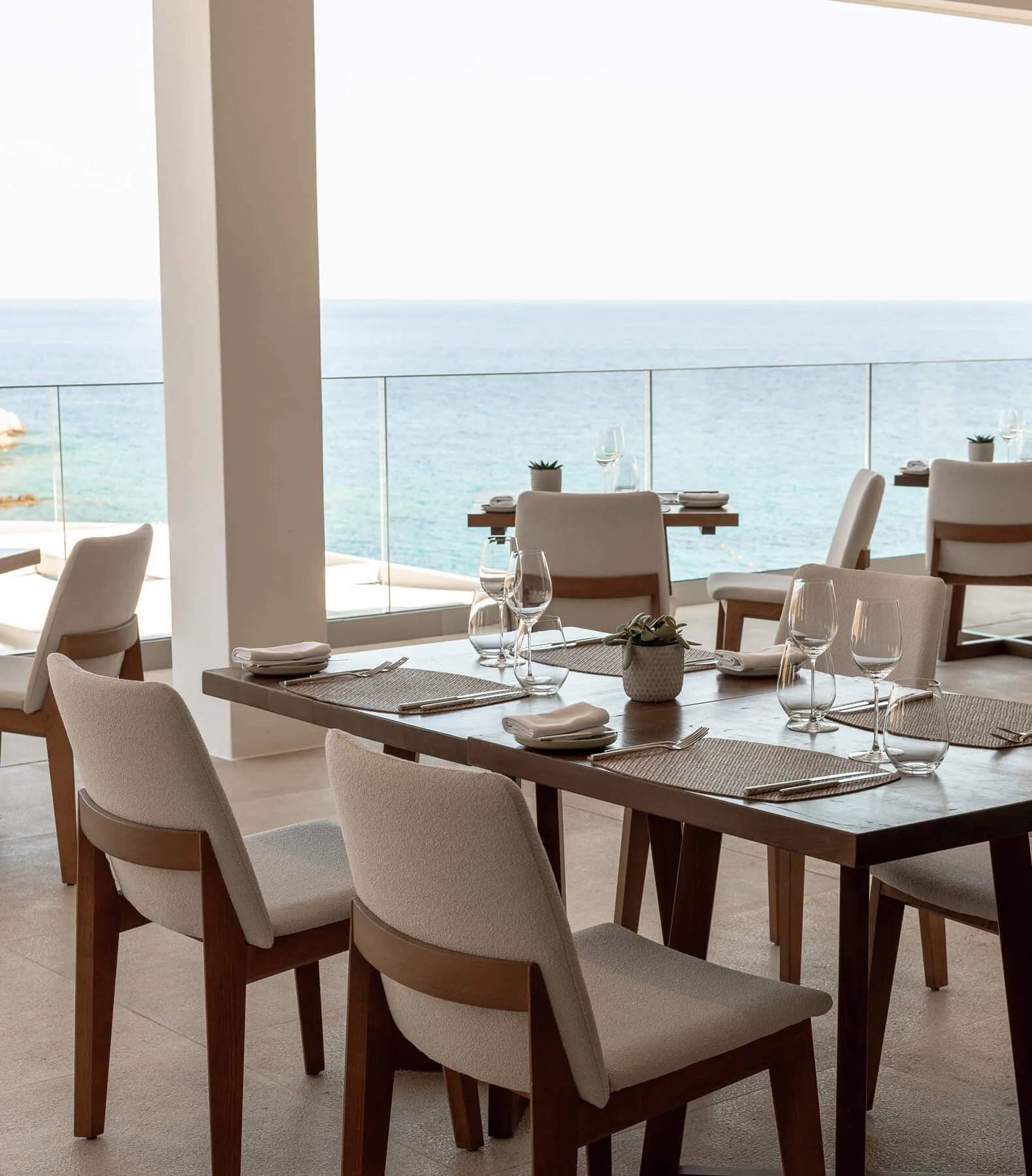 Cali Mykonos dining restaurant